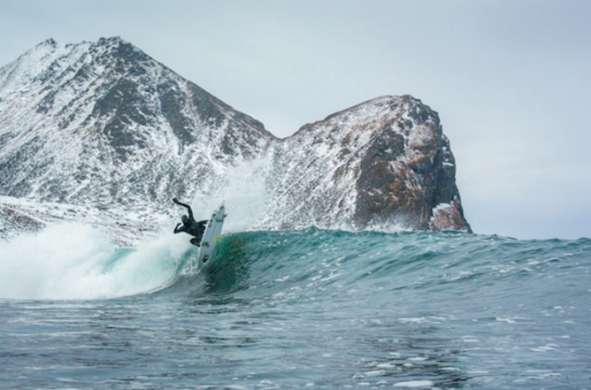 Increíbles fotos y video de Surf en el Polo Norte