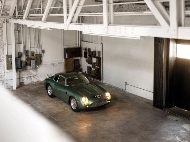 Impresionante clásico Aston Martin DB4GT Zagato 1969