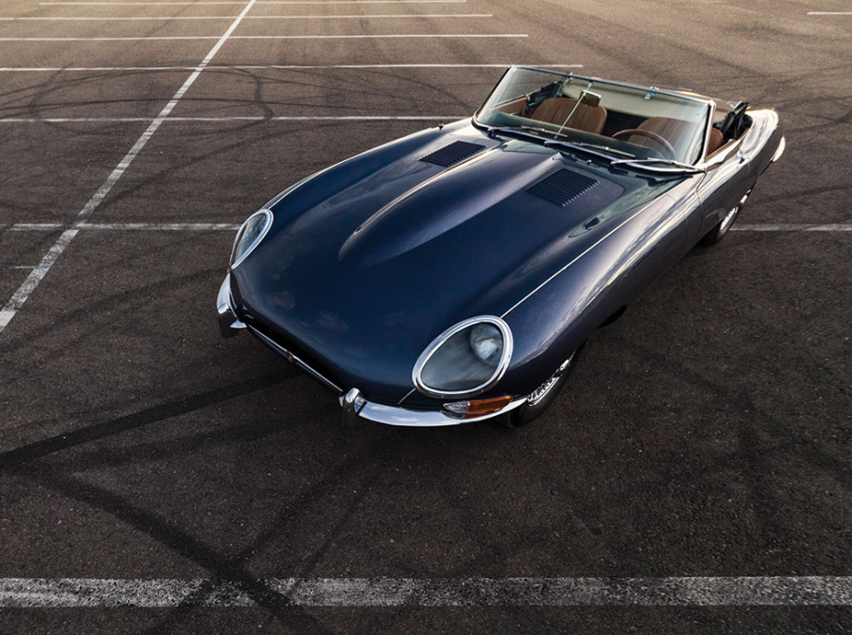 Enamórate de este clásico Jaguar E-Type de 1965