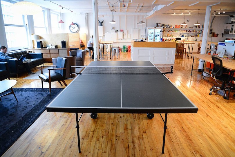 8 Cosas geniales que queremos en nuestras oficinas #66 - Mesa Ping Pong