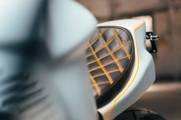 Genial Honda CBR954RR completamente reconstruida
