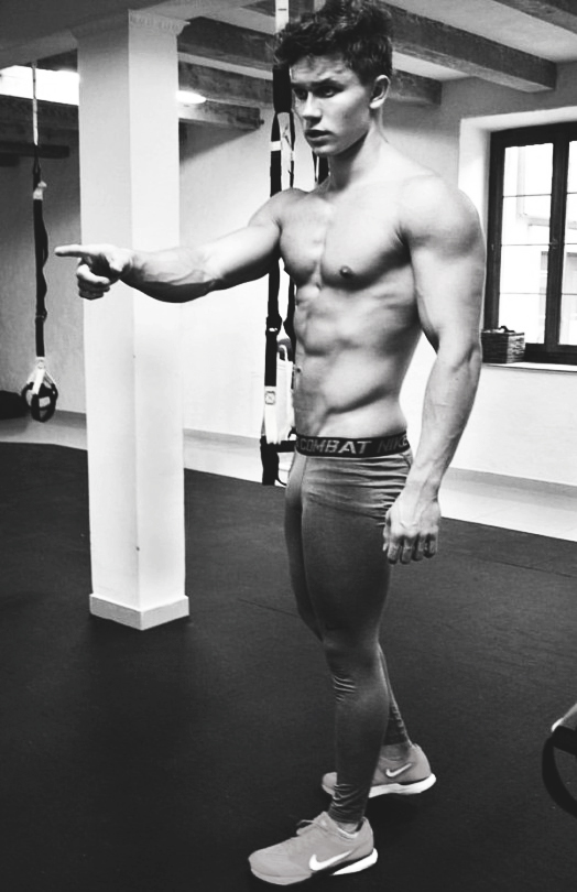 Motivación con los hombres más fit del gym