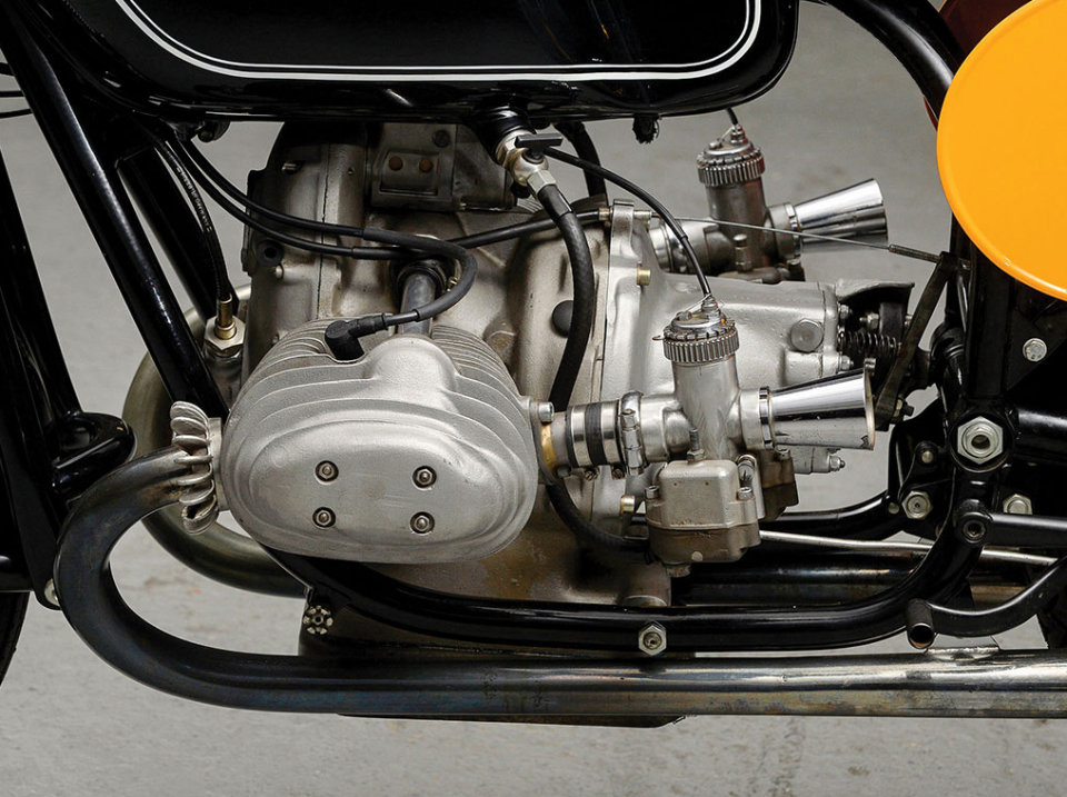 Impresionante y única motocicleta BMW RS 54 de 1954