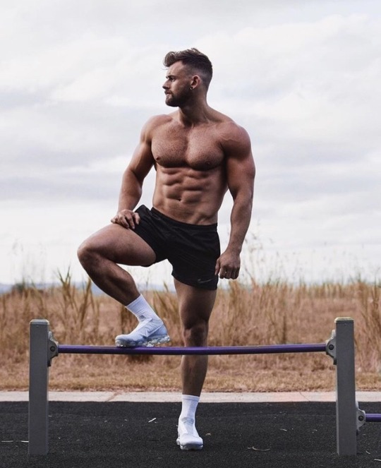 Los mejores cuerpos masculinos del gimnasio para motivarte