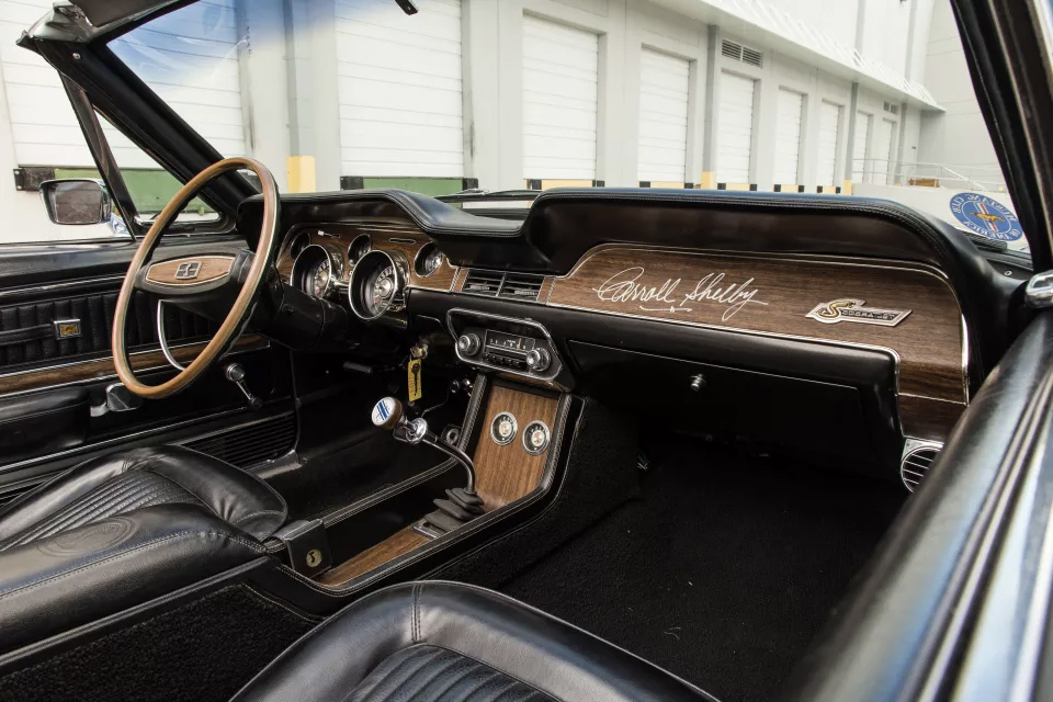 Único e increíble Shelby GT350 Convertible de 1968