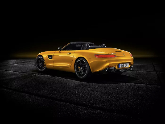 La combinación perfecta ente lujo y poder AMG GT S Roadster de Mercedes