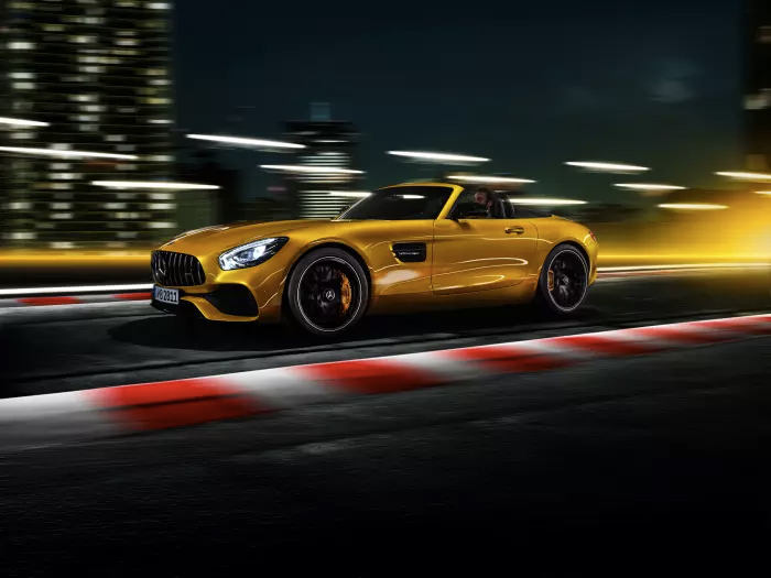 La combinación perfecta ente lujo y poder AMG GT S Roadster de Mercedes