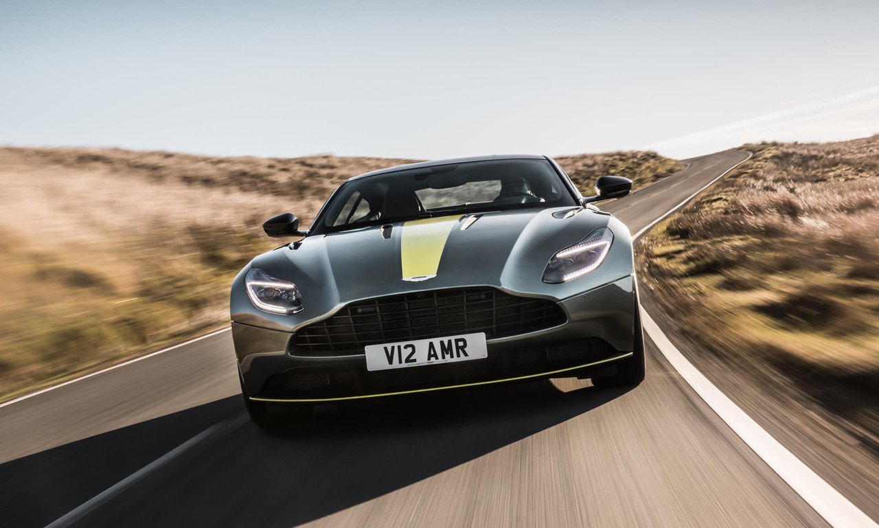 Una mirada al nuevo coche insignia de Aston Martin el DB11 AMR