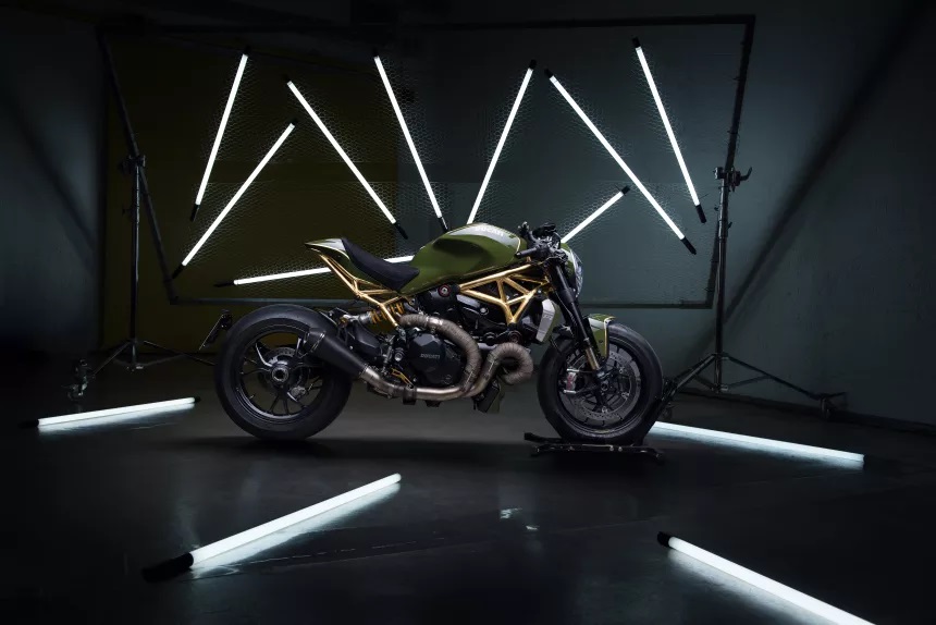 Ducati Monster 1200R una moto de 24 quilates