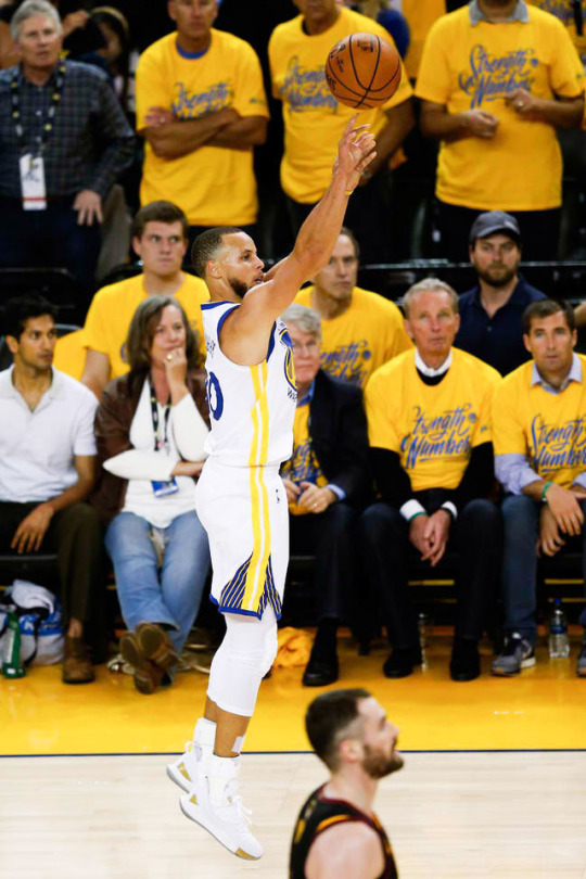 Curry y sus mentados triples