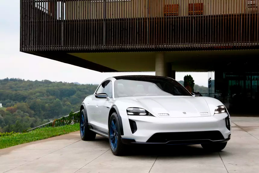 Completamente eléctrico Porsche Taycan