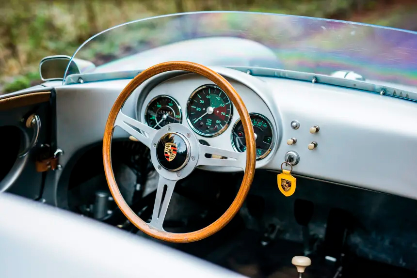 Sexy Porsche 550 RS Spyder de 1956