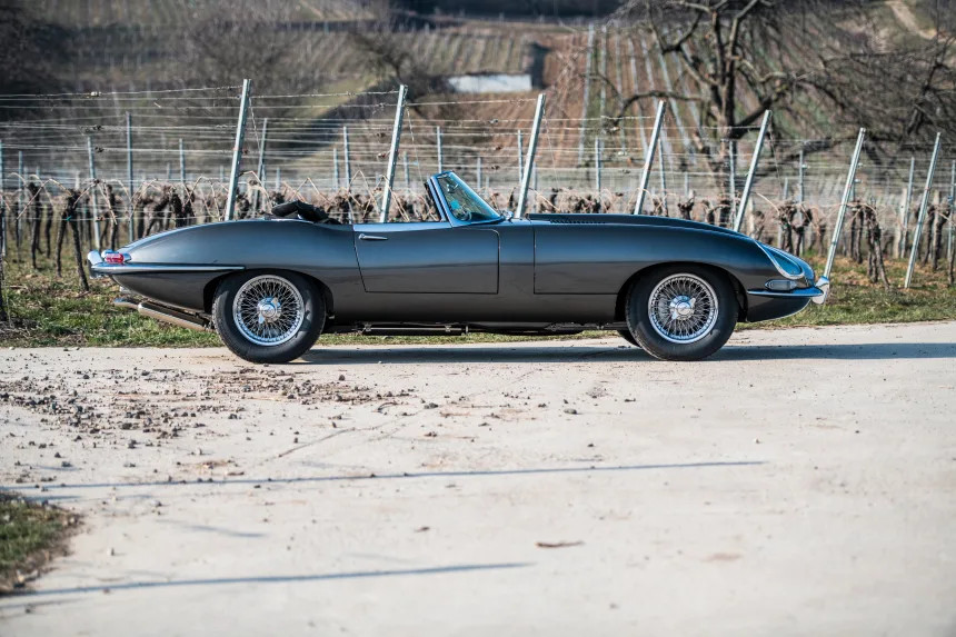 Clásico, deportivo y sexy Jaguar E-Type de 1963