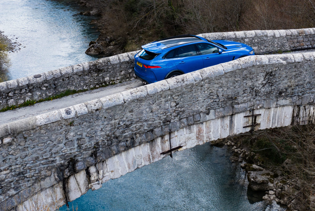 Jaguar F-Pace SVR 2019 una SUV deportiva