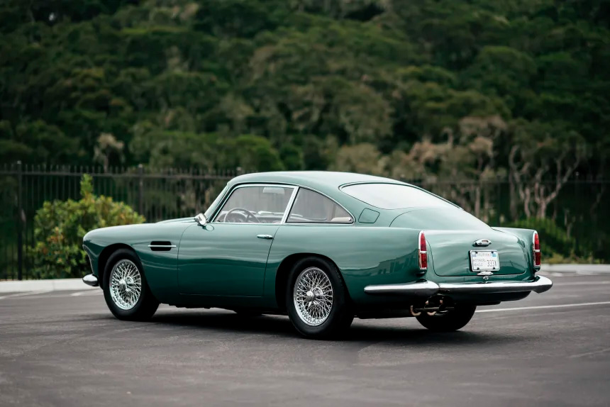 Clásicos: Aston Martin Db4 Series II de 1961