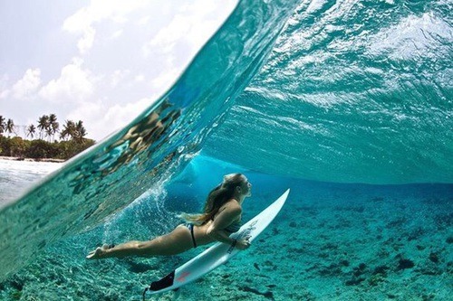 surf bajo el mar