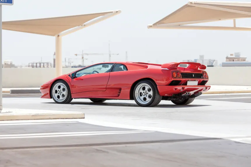 Clásico en Rojo: Lamborghini Diablo VT de 1999