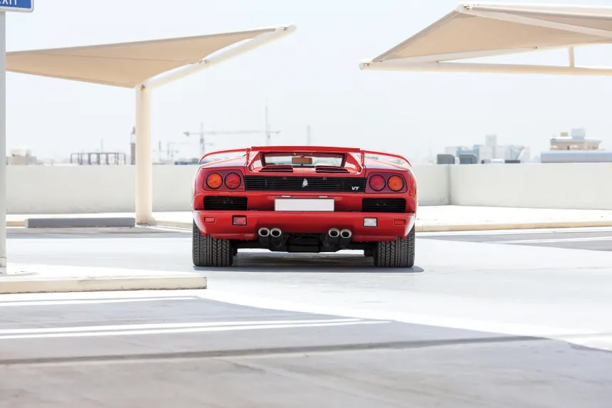 Clásico en Rojo: Lamborghini Diablo VT de 1999