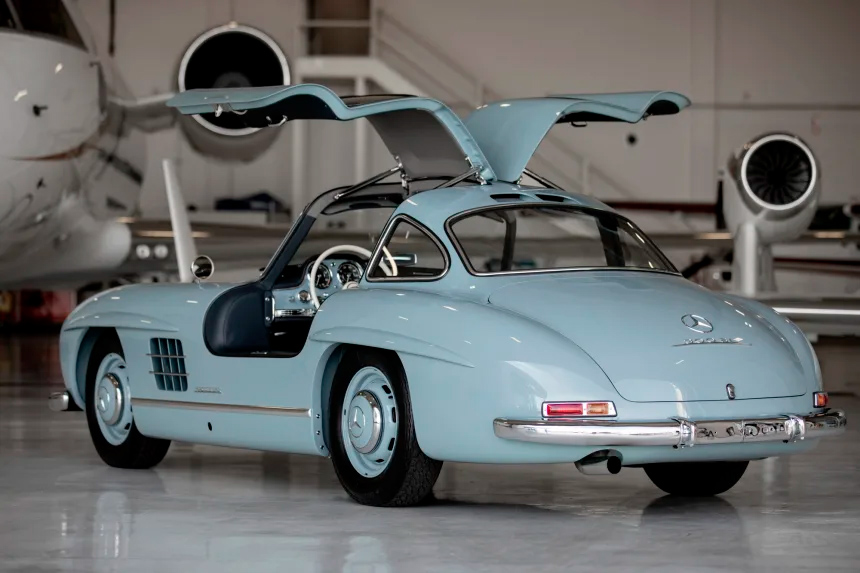 Volar con un Mercedes-Benz 300SL de 1957