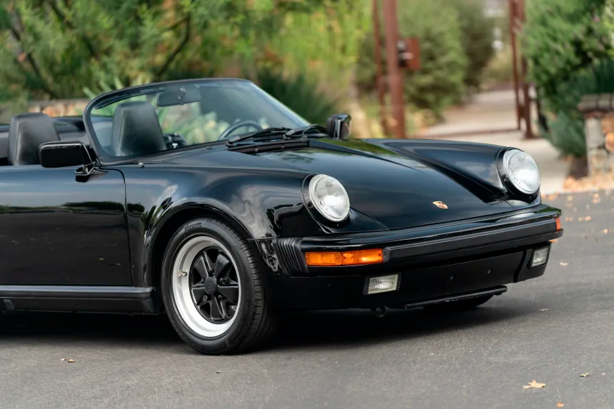 Porsche 911 Carrera Speedster de 1989 convertible