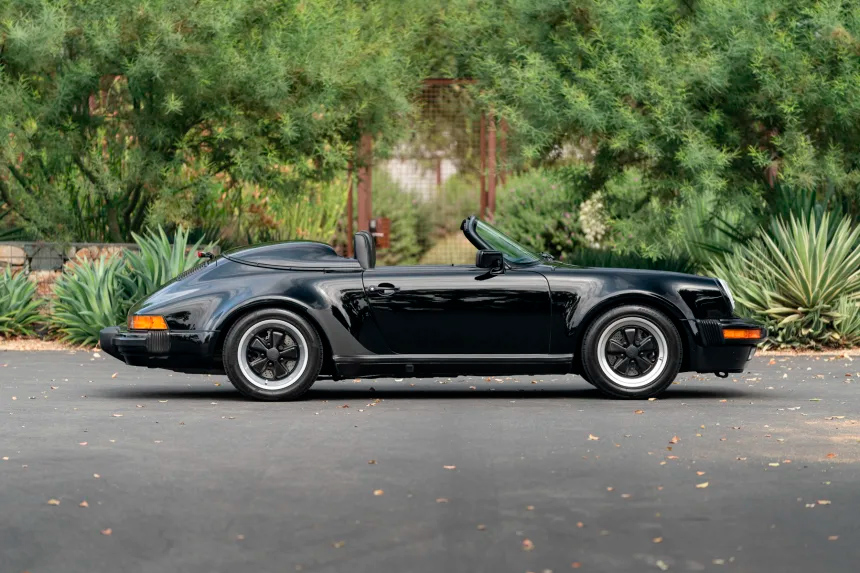 Porsche 911 Carrera Speedster de 1989 convertible