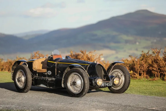 Bugatti de 86 años el auto más caro vendido en 2020