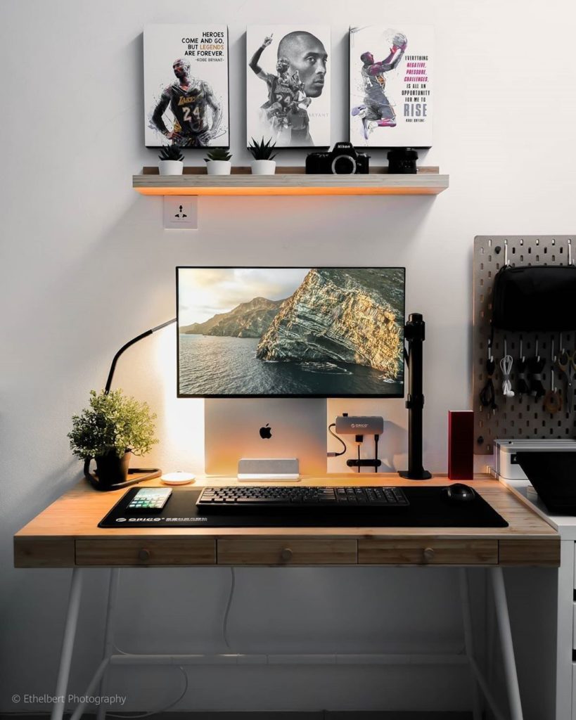 Oficinas en casa con laptops
