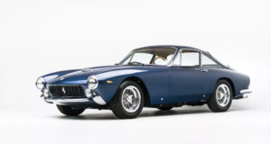 Azul y perfecto Ferrari 250 GT Berlinetta Lusso de 1964