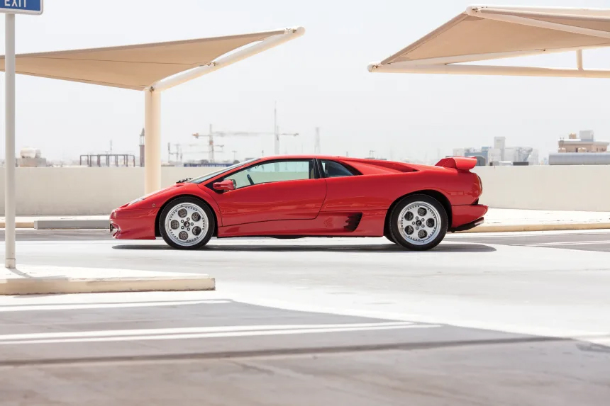Clásico en Rojo: Lamborghini Diablo VT de 1999 - El124